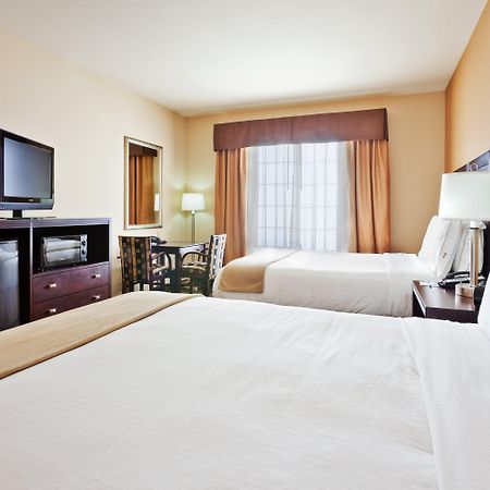 Holiday Inn Express & Suites Clovis By Ihg Екстериор снимка