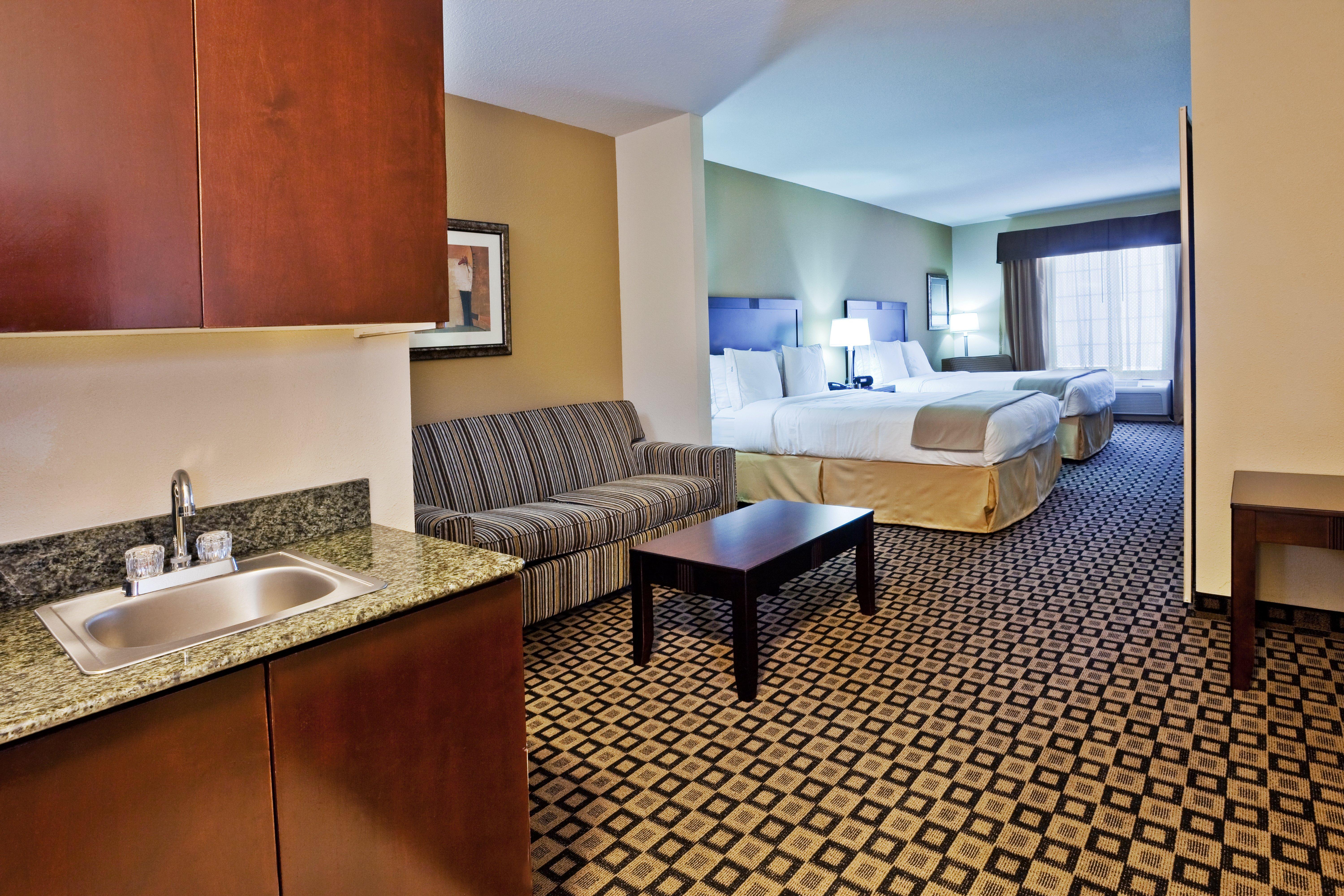 Holiday Inn Express & Suites Clovis By Ihg Екстериор снимка
