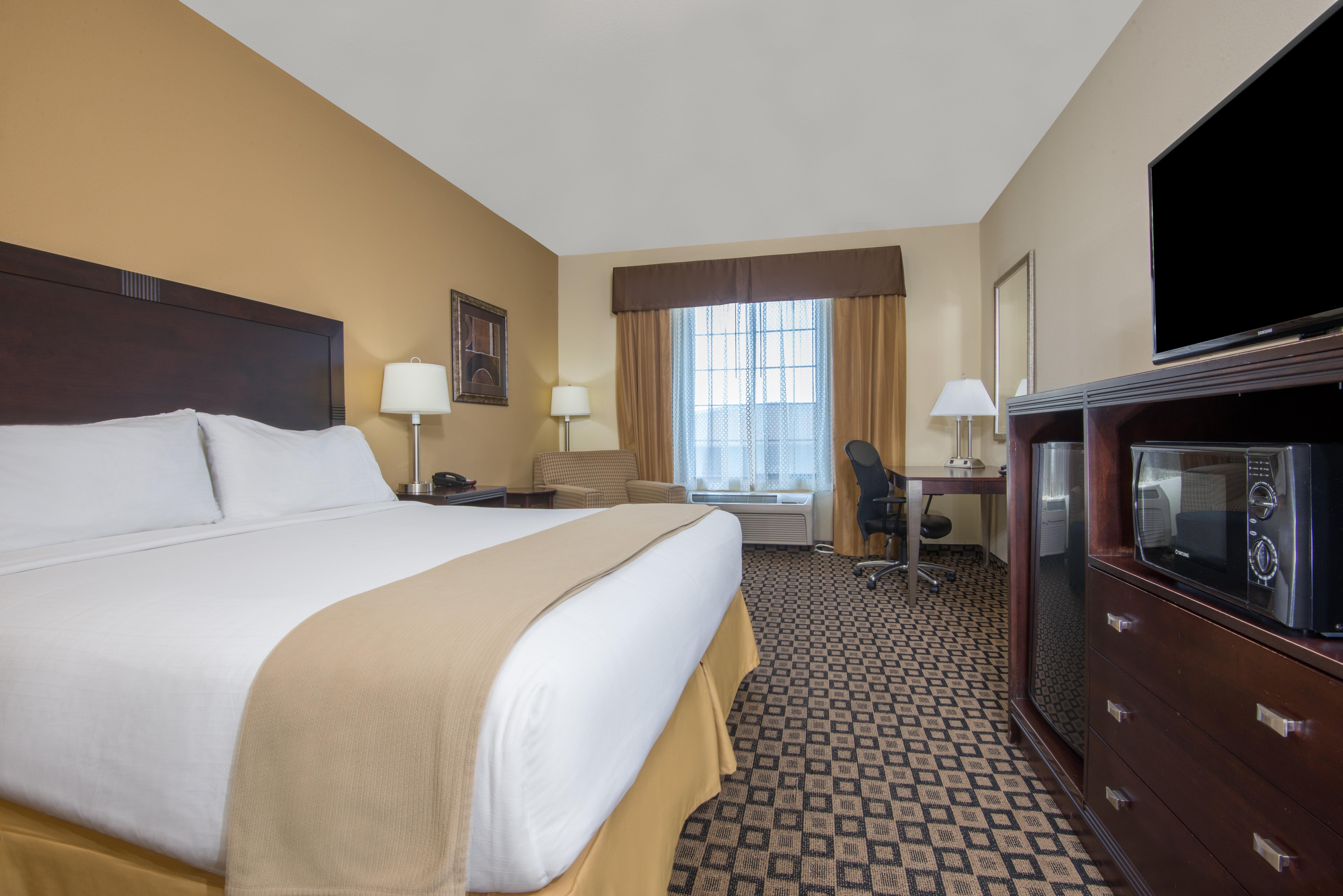 Holiday Inn Express & Suites Clovis By Ihg Екстериор снимка