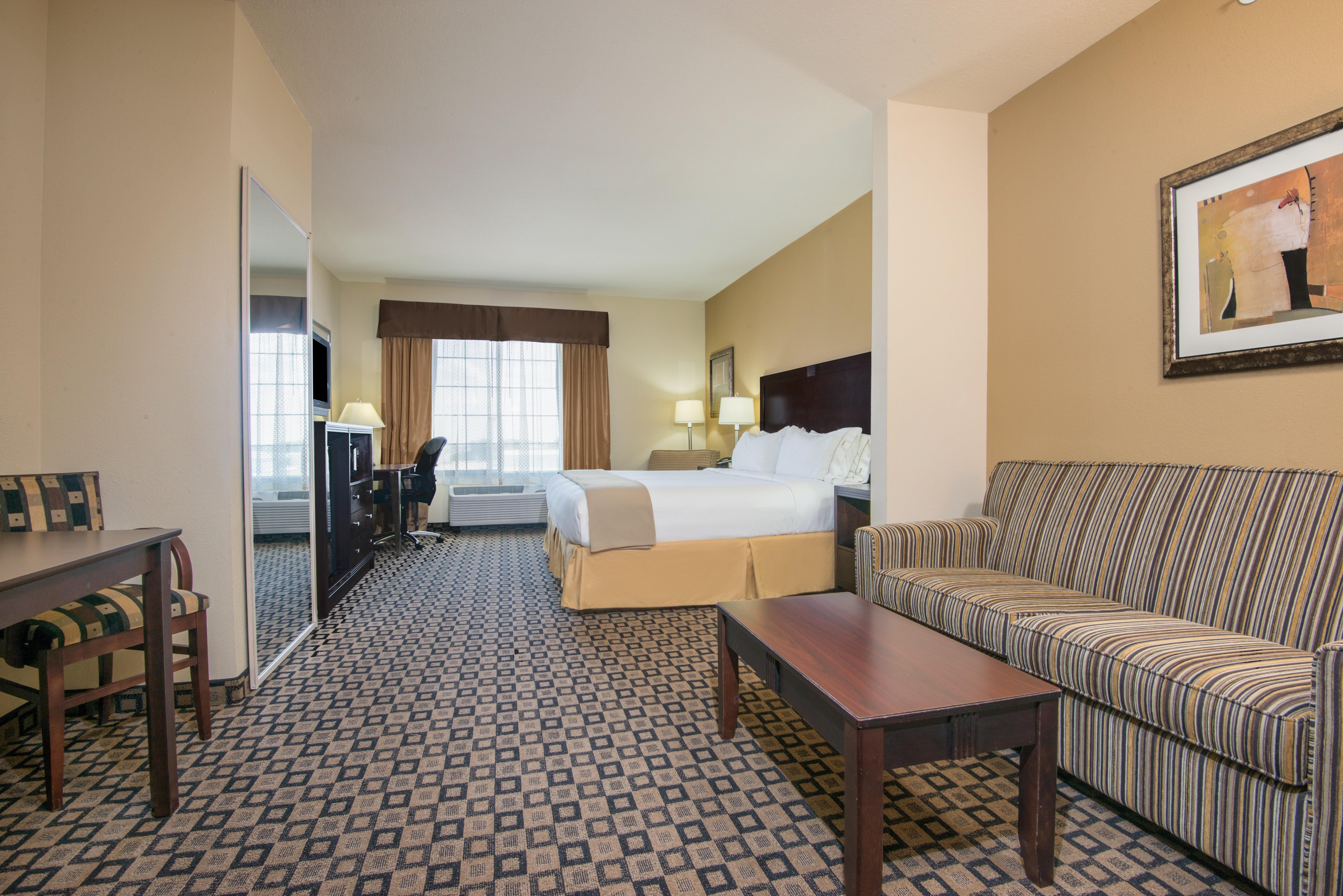Holiday Inn Express & Suites Clovis By Ihg Екстериор снимка