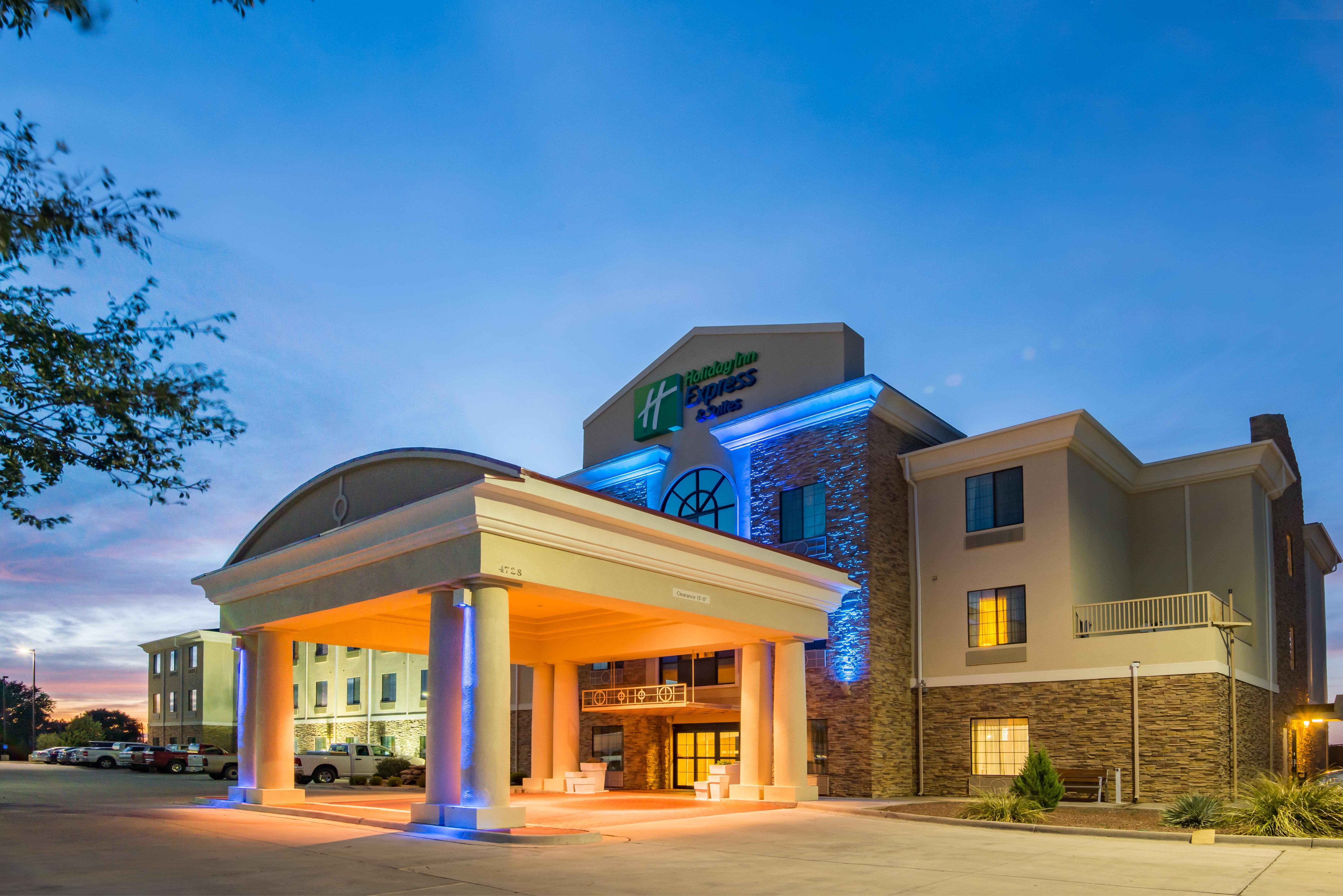 Holiday Inn Express & Suites Clovis By Ihg Екстериор снимка