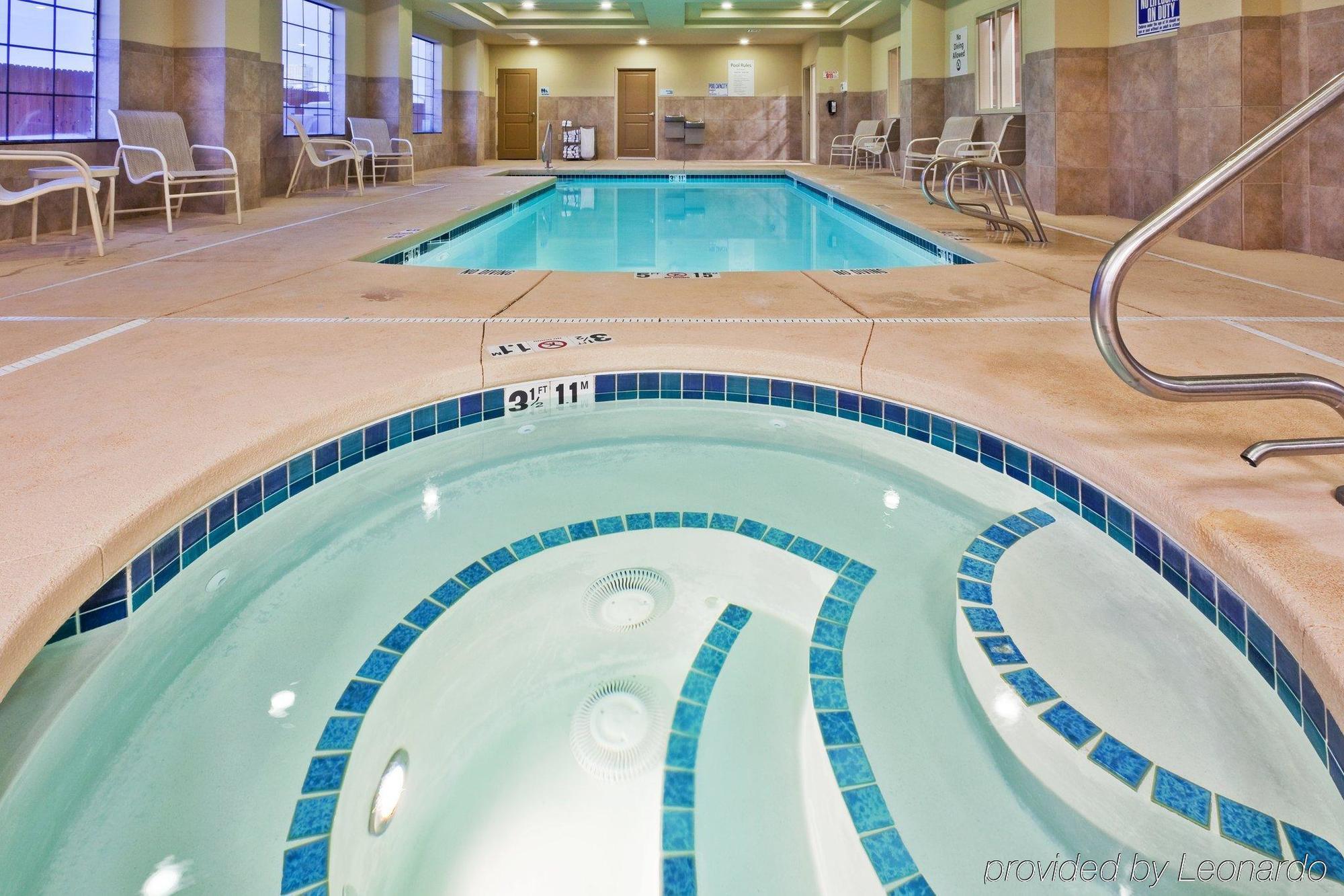 Holiday Inn Express & Suites Clovis By Ihg Съоръжения снимка
