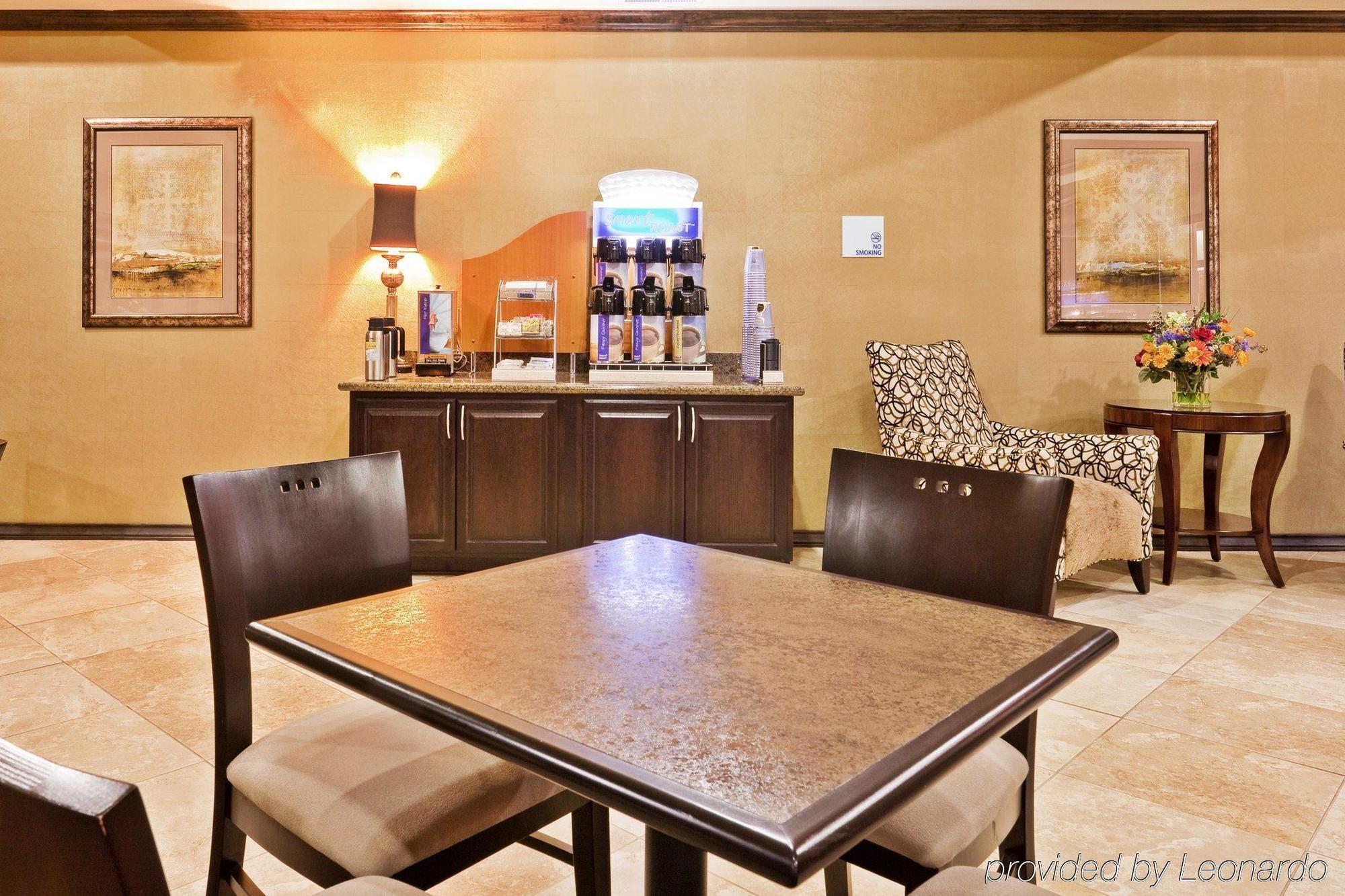 Holiday Inn Express & Suites Clovis By Ihg Ресторант снимка