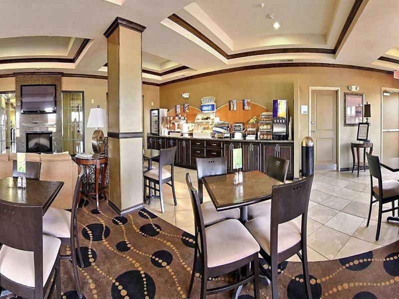 Holiday Inn Express & Suites Clovis By Ihg Екстериор снимка