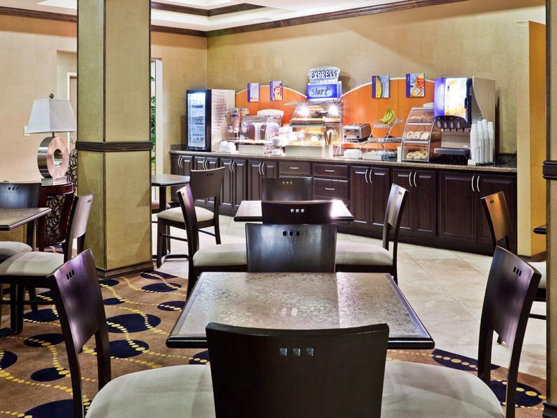 Holiday Inn Express & Suites Clovis By Ihg Екстериор снимка