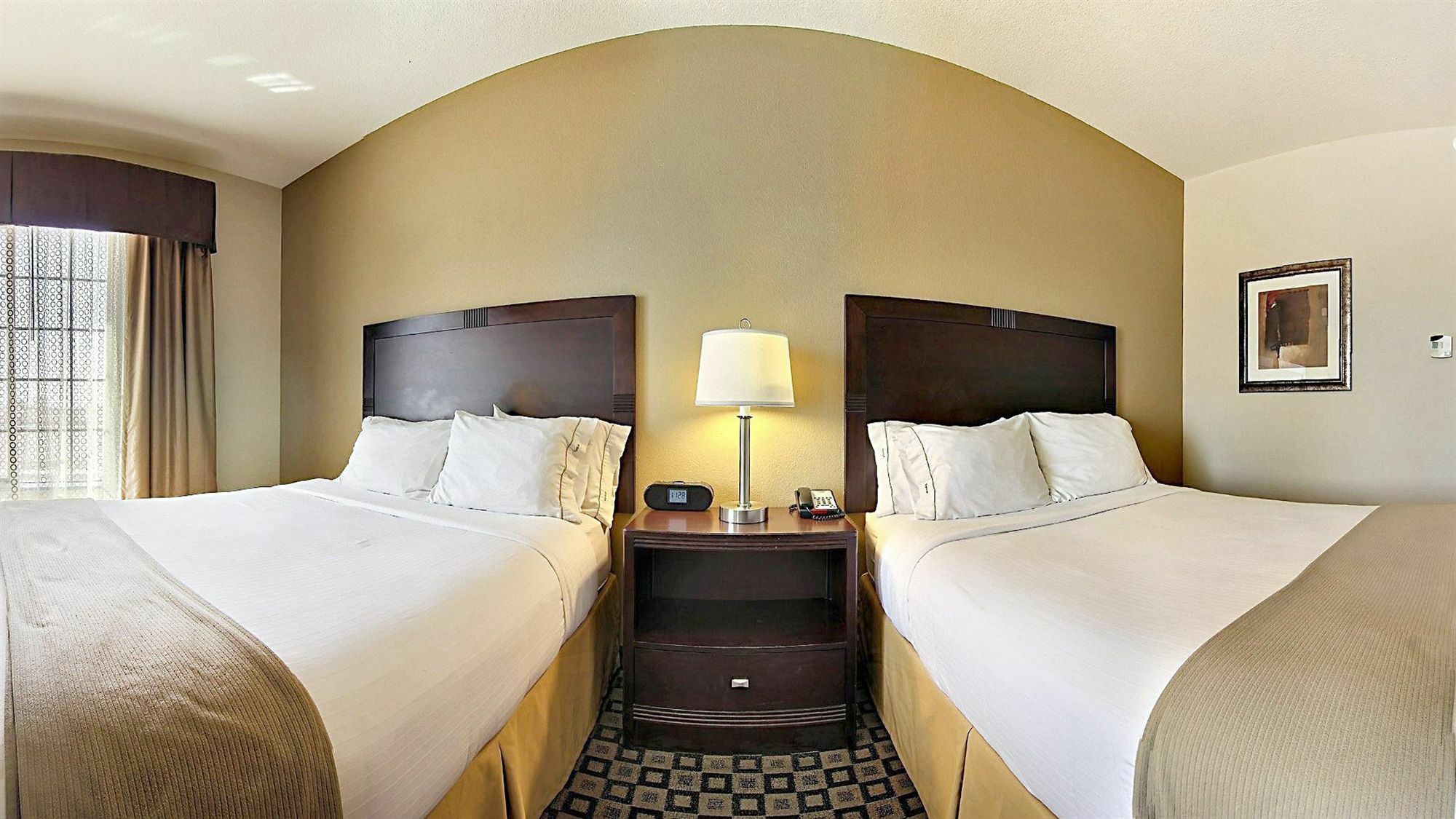 Holiday Inn Express & Suites Clovis By Ihg Екстериор снимка